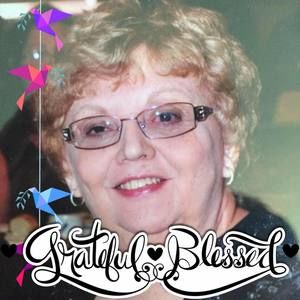 Meet your Posher, Lois